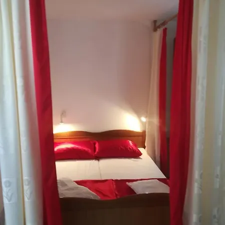 Apartman Amadea 2 Apartment *